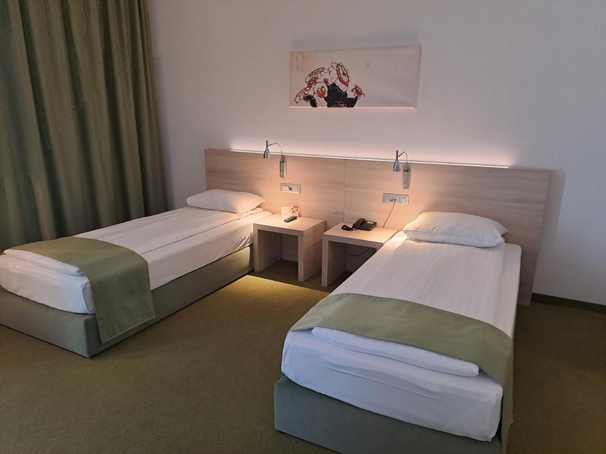 בראשוב Hotel Armatti מראה חיצוני תמונה